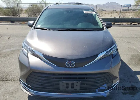 2022 Toyota Sienna Xle из США, поврежденный, VIN 5TDJRKEC7NS091636